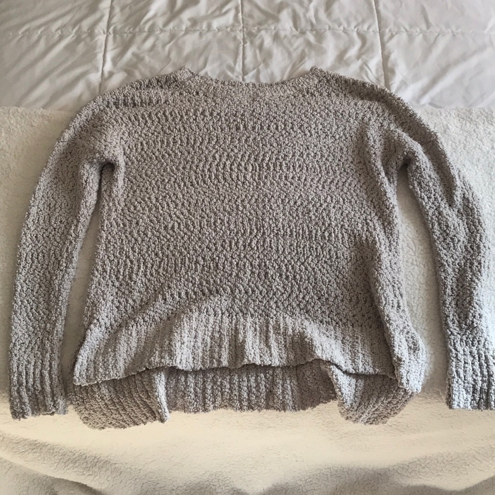 XS/S off white Hollister sweater